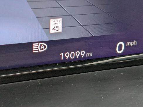 Used 2024 Volkswagen Atlas SEL Premium R-Line image 28