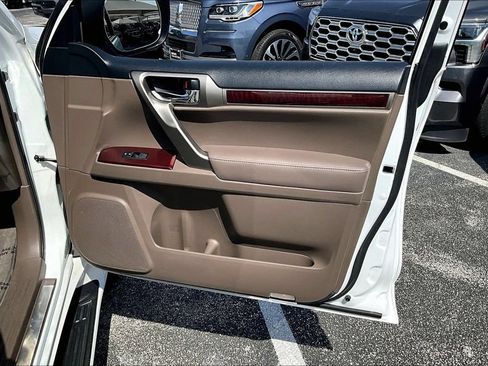 Used 2018 Lexus GX 460 Premium w/ Premium Package AWD/4WD image 23