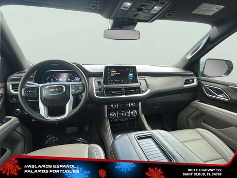 Certified 2024 GMC Yukon XL SLT w/ SLT Luxury Package AWD/4WD image 26