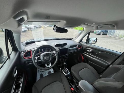 Used 2023 Jeep Renegade Trailhawk AWD/4WD image 14