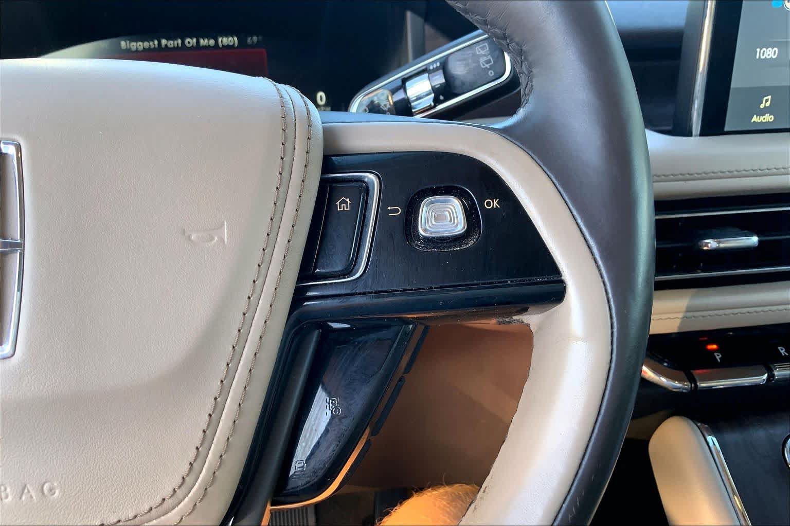 Used 2020 Lincoln Aviator Reserve w/ Equipment Group 201A RWD image 25