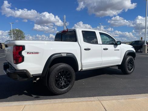 Used 2024 Chevrolet Colorado Trail Boss AWD/4WD image 7