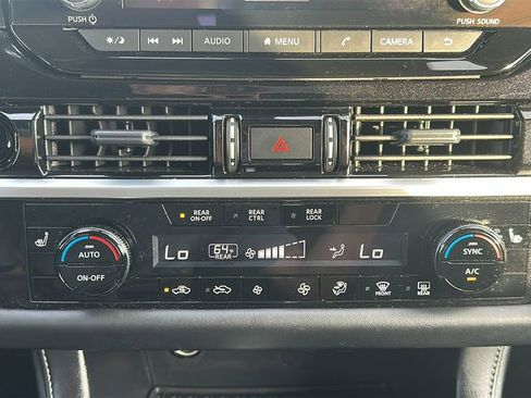 Used 2025 Nissan Pathfinder SV FWD image 25