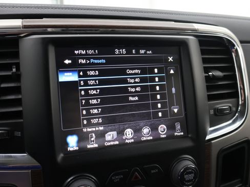 Used 2016 RAM 1500 Laramie w/ Convenience Group AWD/4WD image 47