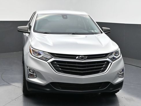 Used 2021 Chevrolet Equinox LS w/ LS Convenience Package FWD image 3