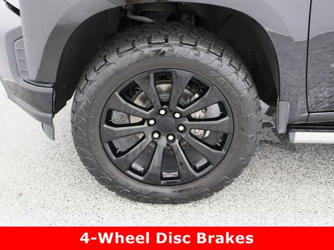 Used 2019 Chevrolet Silverado 1500 High Country w/ Technology Package image 11