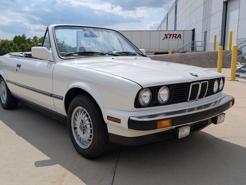 Used 1987 BMW 325i Convertible RWD image 21