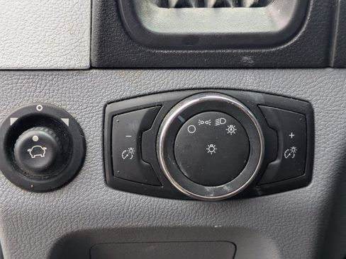 Used 2018 Ford Transit 350 XLT RWD image 18