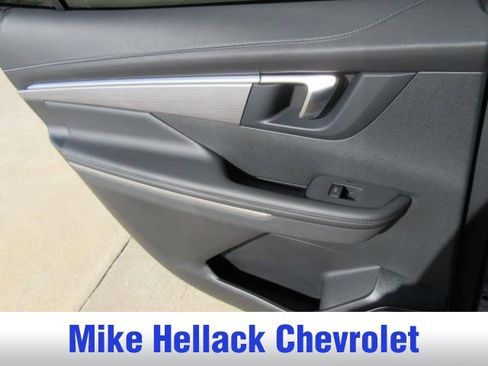 Used 2025 Buick Enclave Preferred image 18