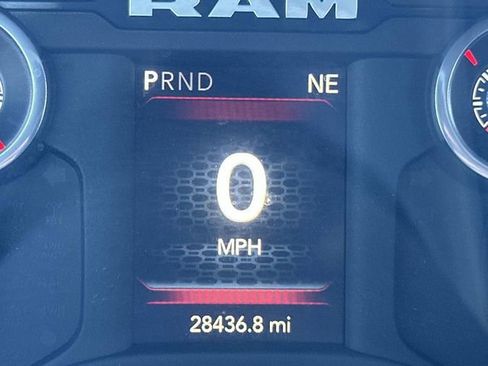 Used 2024 RAM 2500 Tradesman w/ Chrome Appearance Group image 25