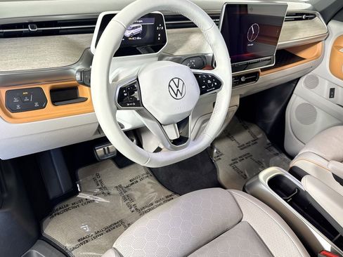 Used 2025 Volkswagen ID. Buzz 1st Edition image 9