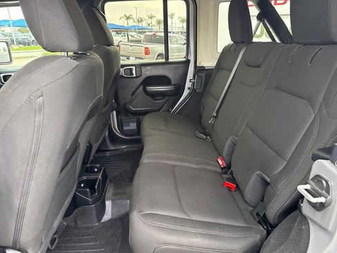 Used 2020 Jeep Wrangler Unlimited Sport S image 16