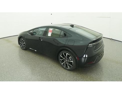 New 2026 Toyota Prius Plug-In Hybrid image 5