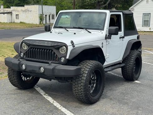 Used 2017 Jeep Wrangler Sport AWD/4WD image 1