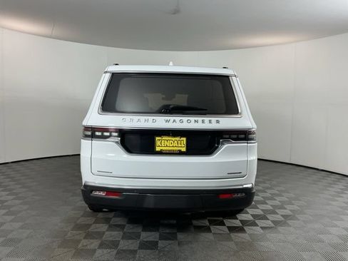 Used 2022 Jeep Grand Wagoneer Series III w/ Rear Seat Video Group 1 AWD/4WD image 5