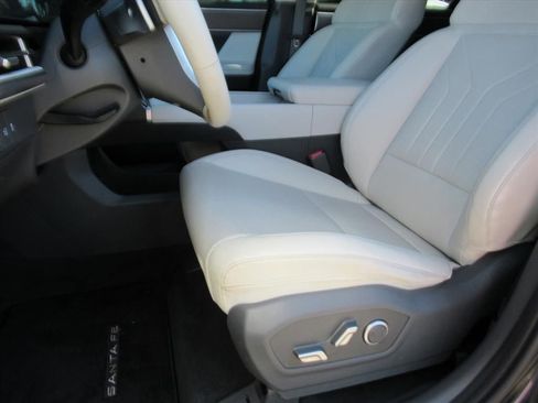 Used 2025 Hyundai Santa Fe SEL image 15