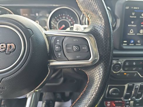 Used 2022 Jeep Wrangler Unlimited Rubicon AWD/4WD image 22