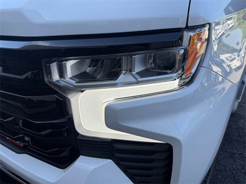 Used 2024 Chevrolet Silverado 1500 LT Trail Boss w/ Convenience Package II image 31