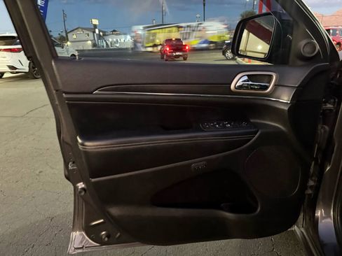 Used 2015 Jeep Grand Cherokee Limited image 13