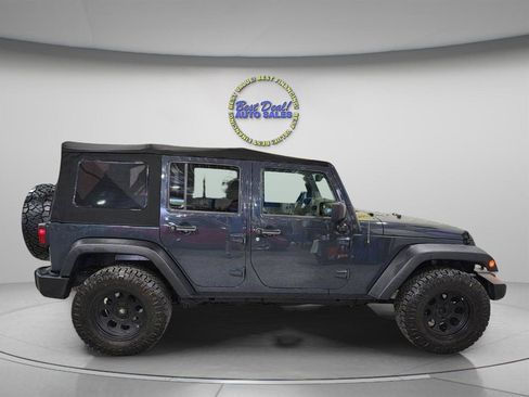 Used 2017 Jeep Wrangler Unlimited Sport w/ Quick Order Package 24S AWD/4WD image 7