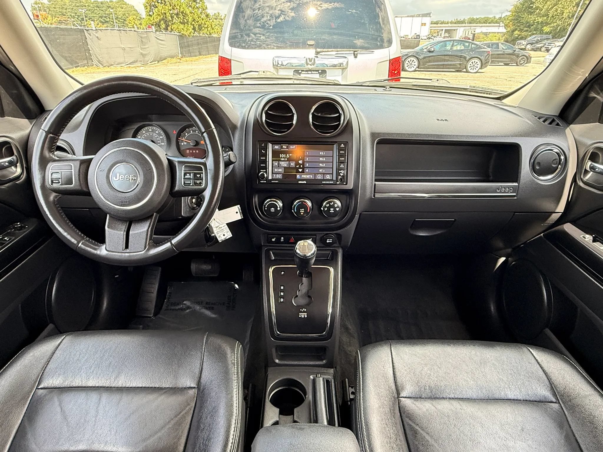 Used 2017 Jeep Patriot High Altitude AWD/4WD image 3