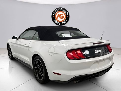 Used 2022 Ford Mustang Premium image 5