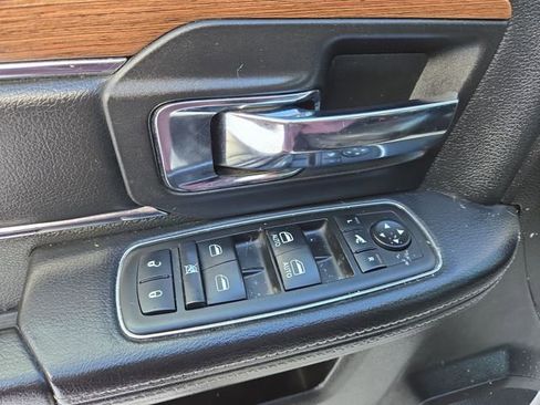 Used 2014 RAM 1500 Laramie w/ Convenience Group image 16