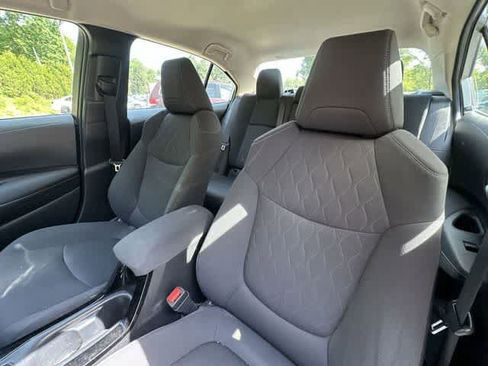 Used 2021 Toyota Corolla LE w/ Carpet Mat Package (TMS) FWD image 13