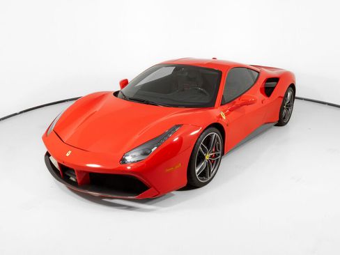 Used 2017 Ferrari 488 GTB image 23