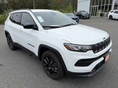Certified 2026 Jeep Compass Latitude w/ Quick Order Package 29K AWD/4WD image 7