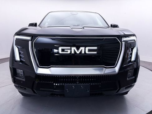 Used 2025 GMC Sierra EV Denali AWD/4WD image 14