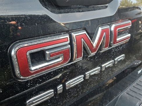 Used 2020 GMC Sierra 1500 SLE w/ SLE Value Package image 6