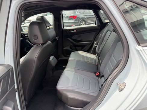 Used 2025 Volkswagen Jetta GLI Autobahn FWD image 12