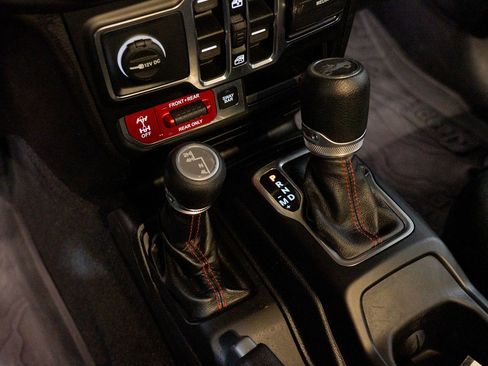 Used 2019 Jeep Wrangler Unlimited Rubicon image 55