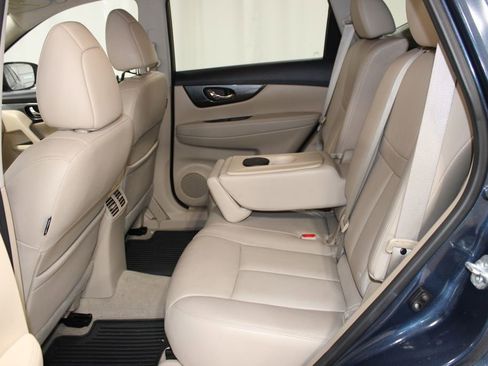 Used 2015 Nissan Rogue SL w/ SL Premium Package FWD image 34