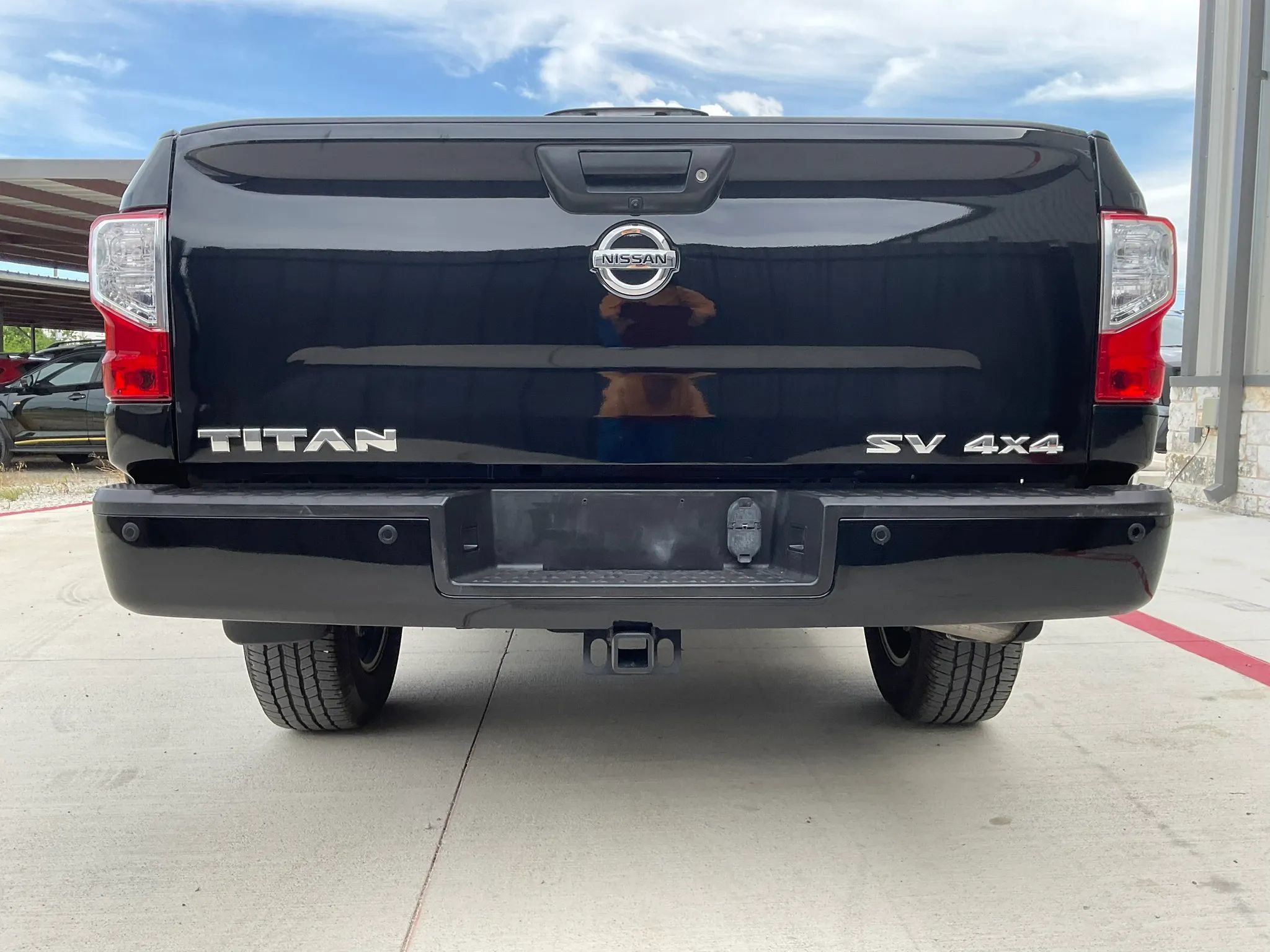 Used 2021 Nissan Titan SV w/ SV Convenience Package AWD/4WD image 9
