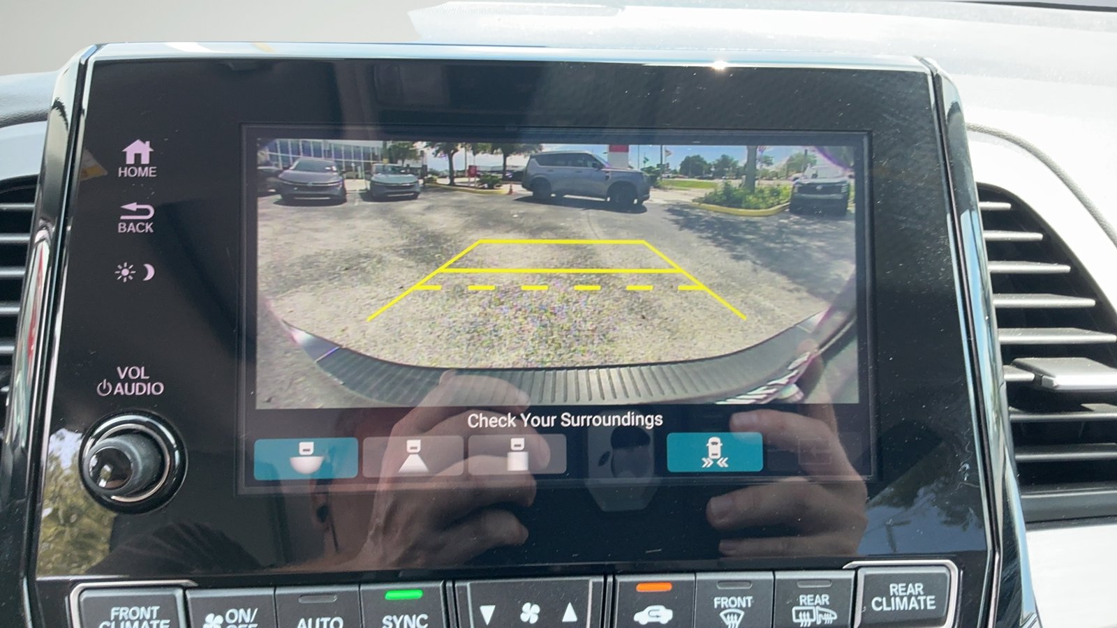 Used 2023 Honda Odyssey Elite image 35