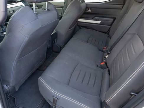 Used 2024 Toyota Tacoma TRD Off-Road image 15