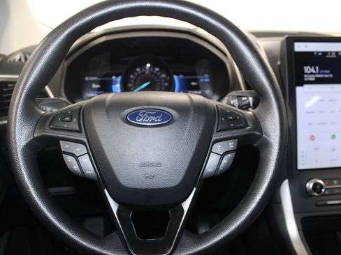 Used 2024 Ford Edge SE image 31