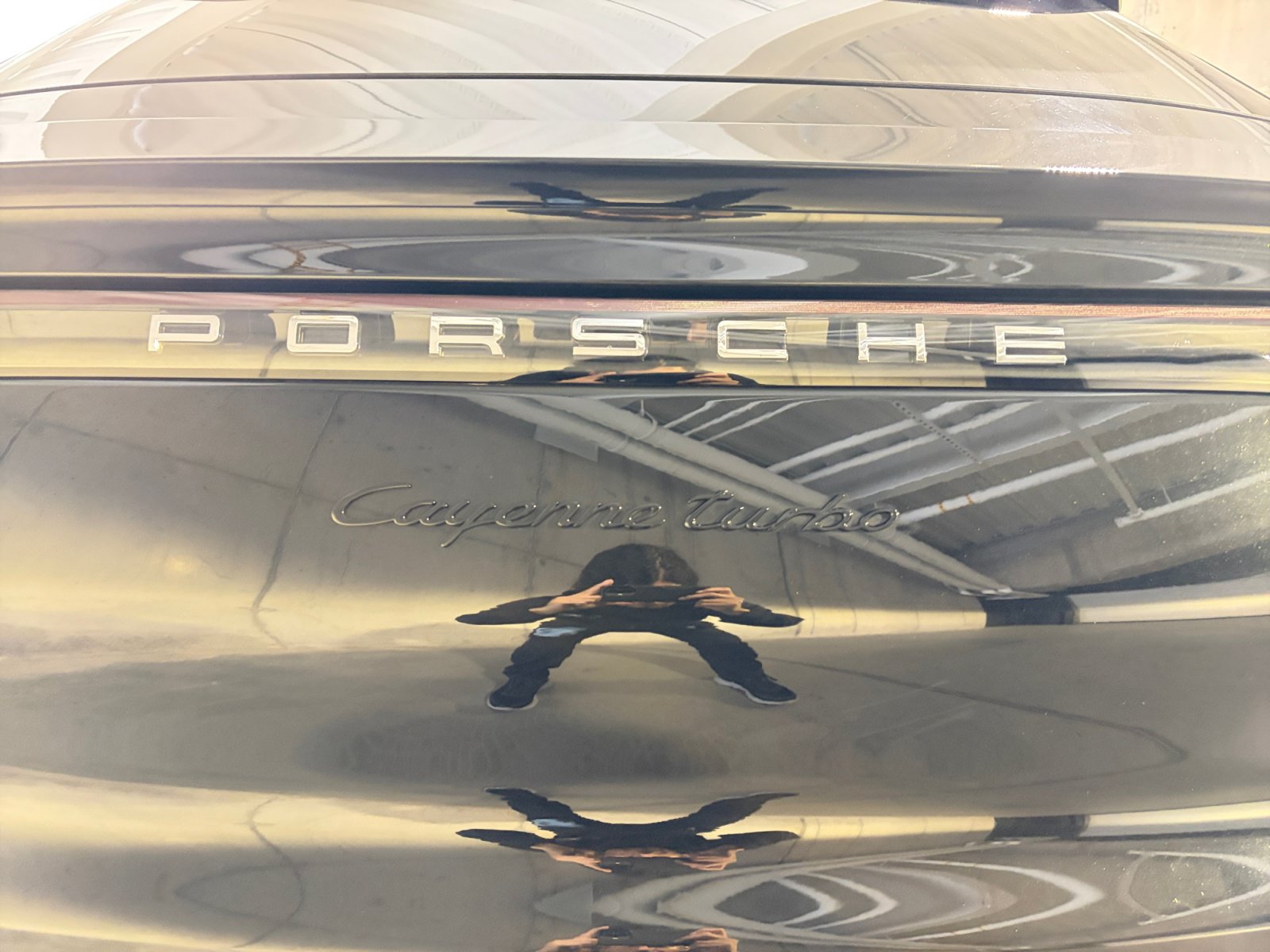 Certified 2023 Porsche Cayenne Turbo AWD/4WD image 17