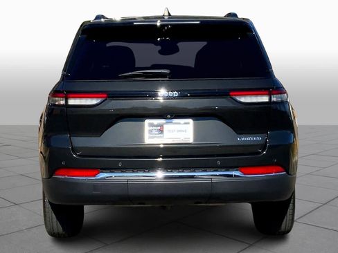 Used 2023 Jeep Grand Cherokee Limited w/ Luxury Tech Group II image 4