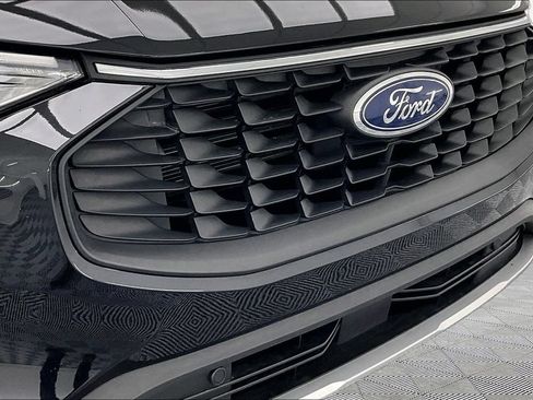 Certified 2025 Ford Escape SE FWD image 28