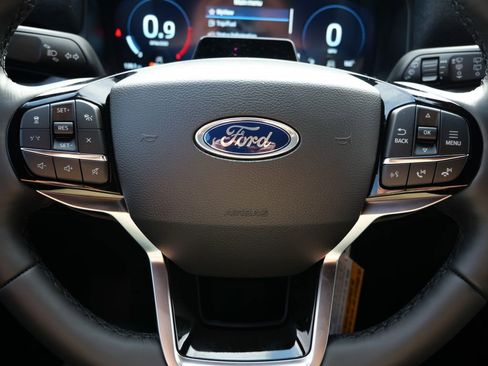 New 2026 Ford Explorer Platinum w/ LUX Leather Package image 15