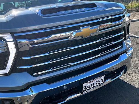 Used 2024 Chevrolet Silverado 2500 LTZ w/ LTZ Plus Package image 27