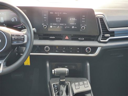 Used 2024 Kia Sportage LX image 21