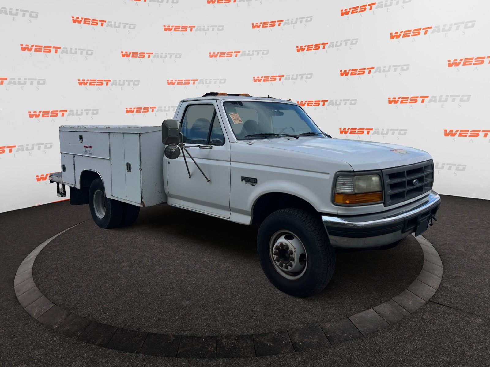 Used 1996 Ford F450 2WD Regular Cab Super Duty image 6