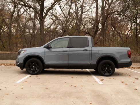 Certified 2022 Honda Ridgeline Black Edition image 6