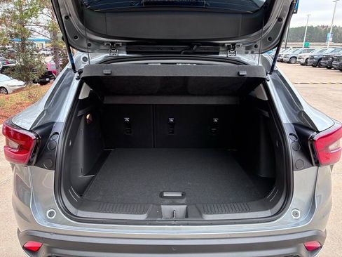 New 2026 Chevrolet Trax LT w/ Driver Confidence Package image 8