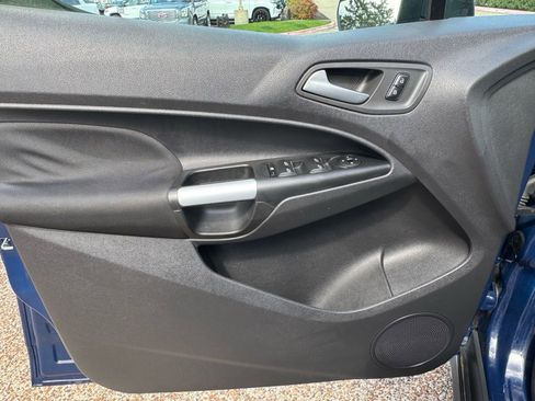 Used 2016 Ford Transit Connect XLT image 24