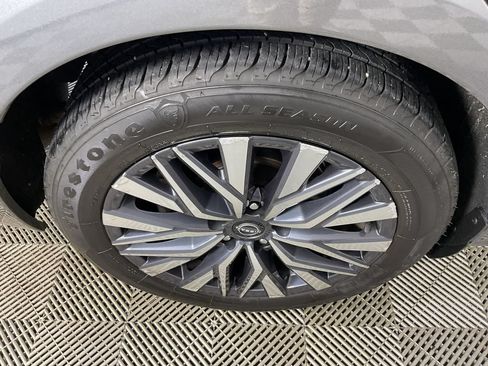 Used 2023 Nissan Altima 2.5 SV w/ SV Premium Package FWD image 10